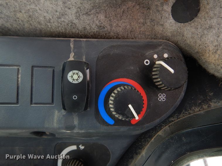 image for item DK3391 2019 John Deere 317G  tracked skid steer loader