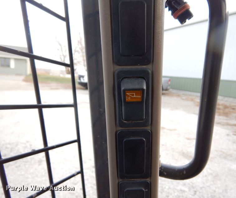 image for item DK3400 2016 Case SR240  skid steer loader