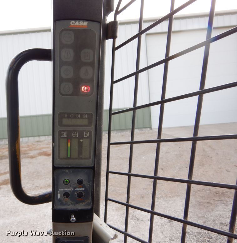 image for item DK3403 2013 Case SR220  skid steer loader