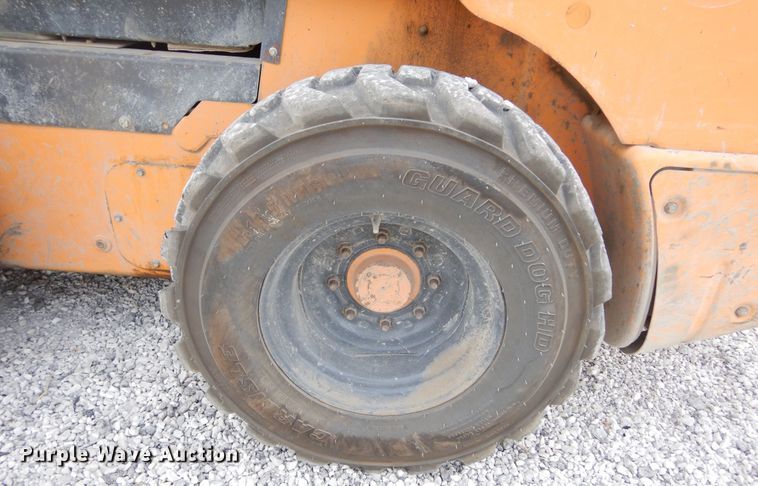 image for item DK3403 2013 Case SR220  skid steer loader