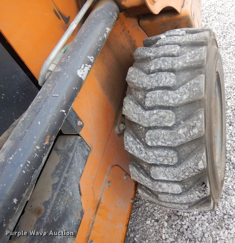 image for item DK3403 2013 Case SR220  skid steer loader