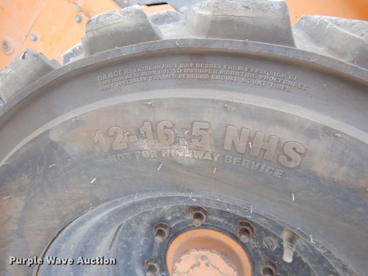 image for item DK3403 2013 Case SR220  skid steer loader