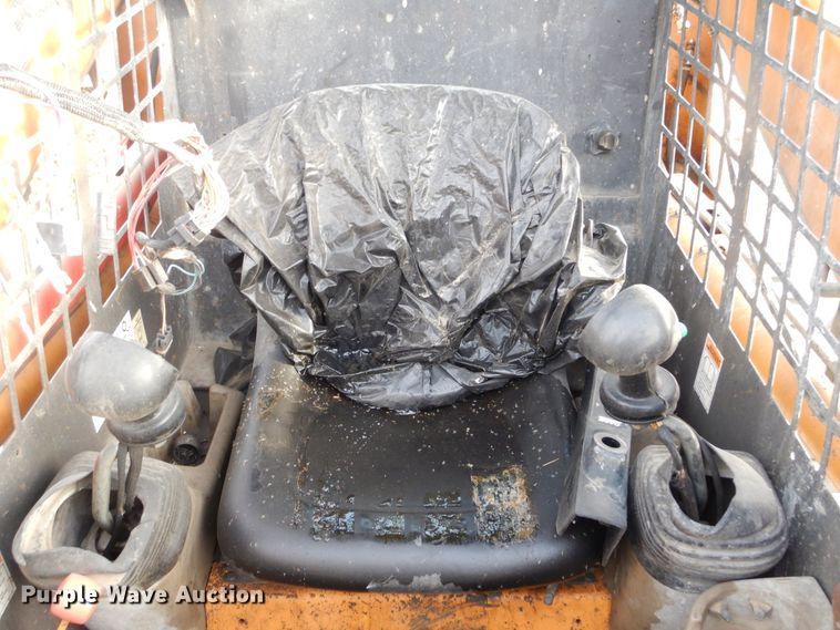 image for item DK3407 2009 Case 440  skid steer loader