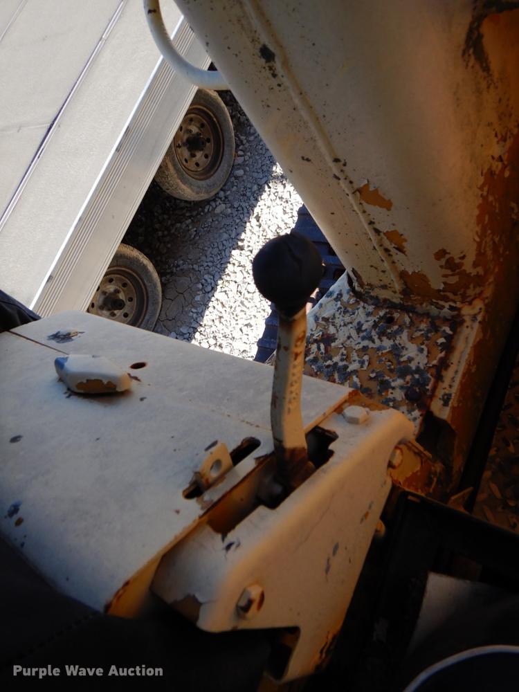 image for item DK8694 1970 John Deere 450B  track loader