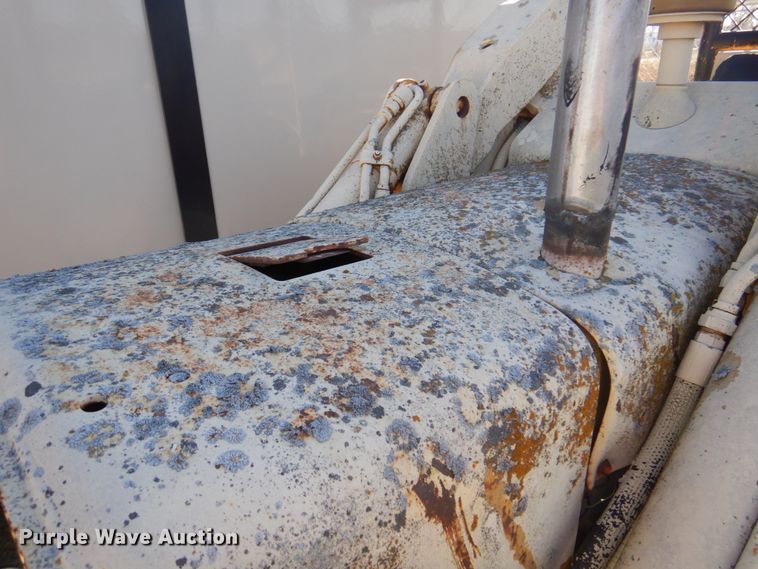 image for item DK8694 1970 John Deere 450B  track loader