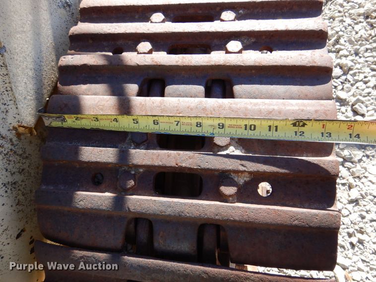 image for item DK8694 1970 John Deere 450B  track loader