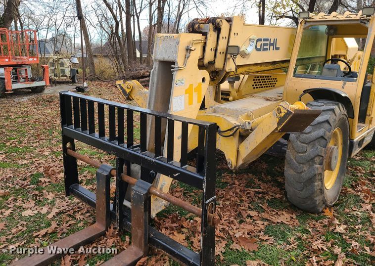 image for item DL0104 Gehl DL10H55  telehandler