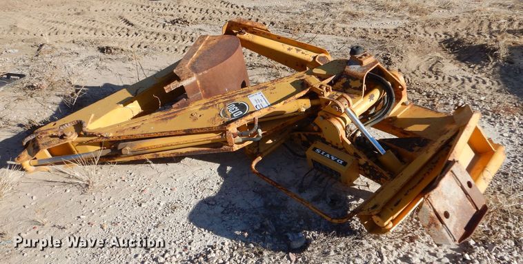 image for item DL3524 Davis D130  backhoe attachment