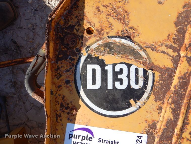 image for item DL3524 Davis D130  backhoe attachment