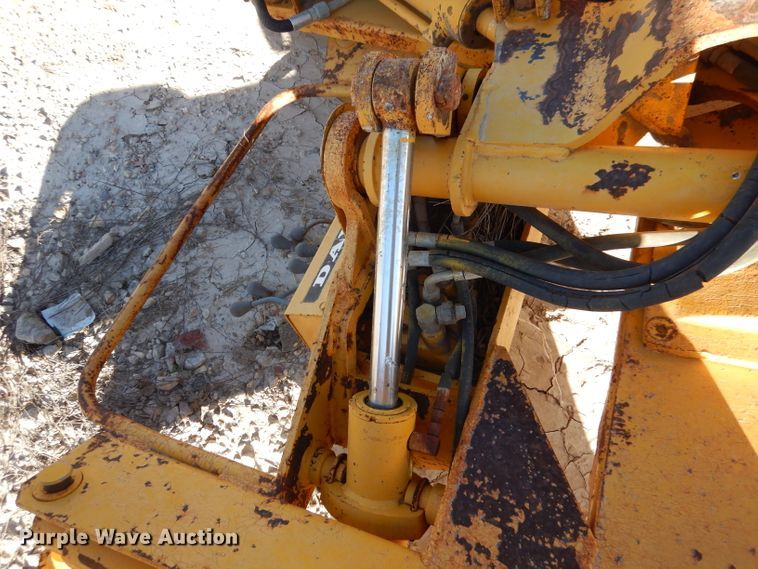 image for item DL3524 Davis D130  backhoe attachment