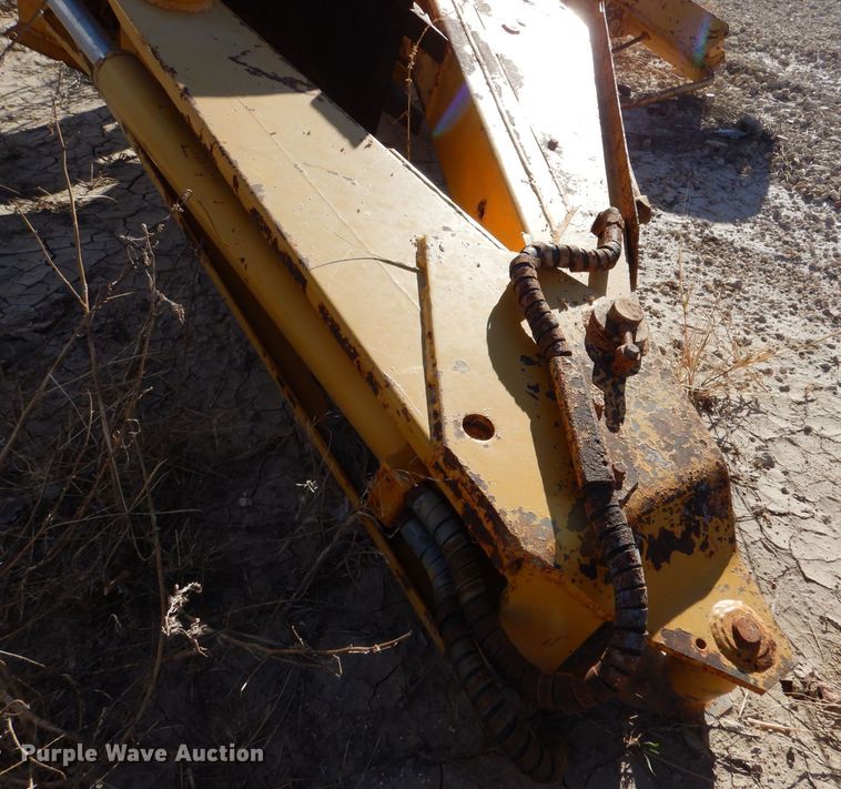 image for item DL3524 Davis D130  backhoe attachment