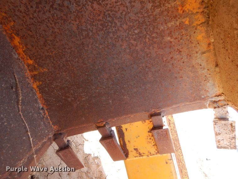 image for item DL3524 Davis D130  backhoe attachment