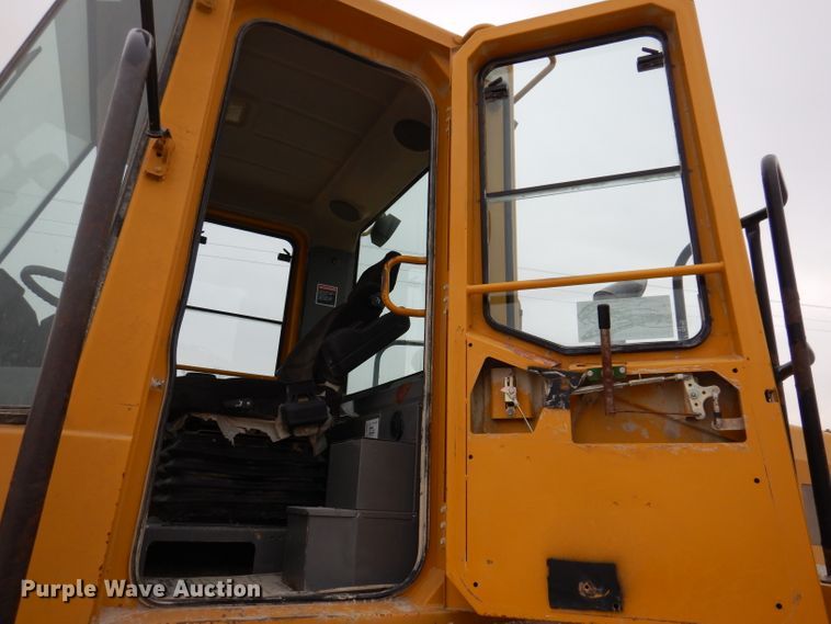 image for item DL5859 Kawasaki 80ZV  wheel loader
