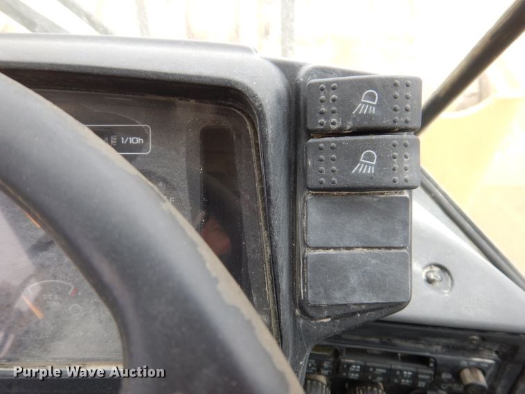 image for item DL5859 Kawasaki 80ZV  wheel loader