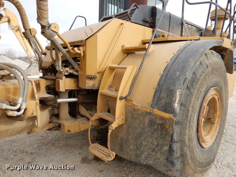 image for item DL5860 2001 Caterpillar D400E  Series II haul truck