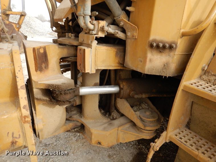 image for item DL5860 2001 Caterpillar D400E  Series II haul truck