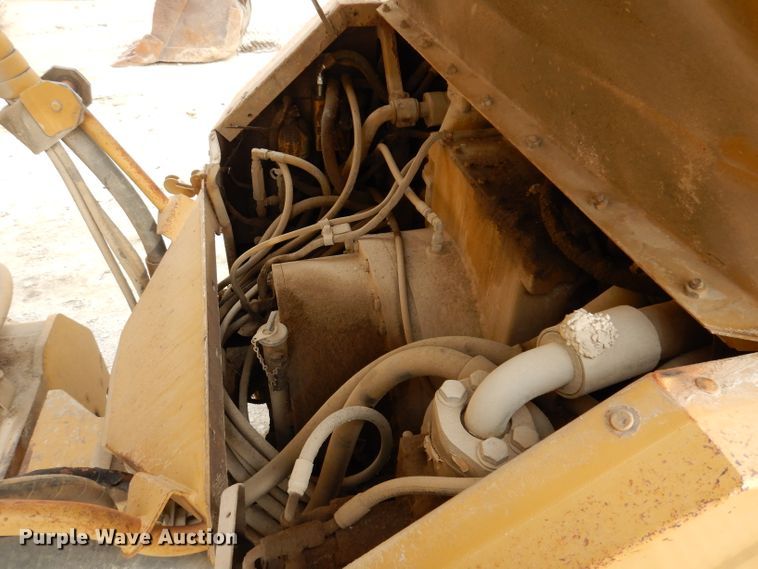 image for item DL5860 2001 Caterpillar D400E  Series II haul truck