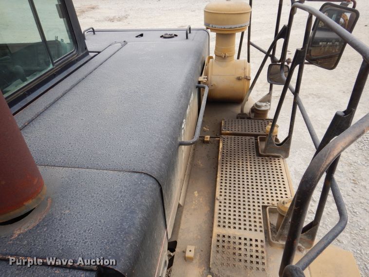 image for item DL5860 2001 Caterpillar D400E  Series II haul truck