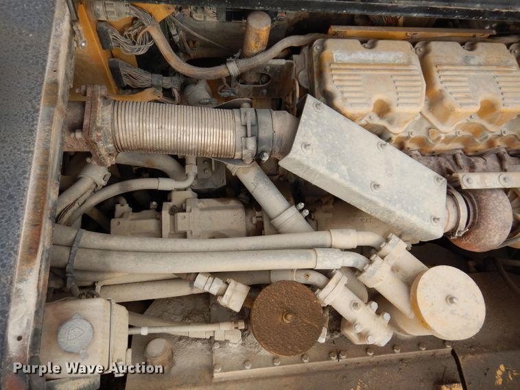 image for item DL5860 2001 Caterpillar D400E  Series II haul truck