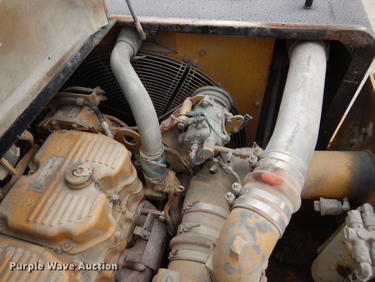 image for item DL5860 2001 Caterpillar D400E  Series II haul truck