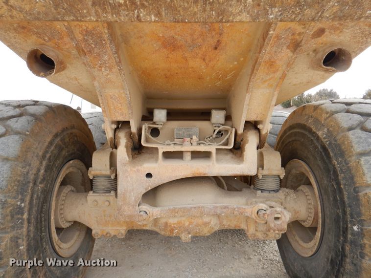 image for item DL5860 2001 Caterpillar D400E  Series II haul truck