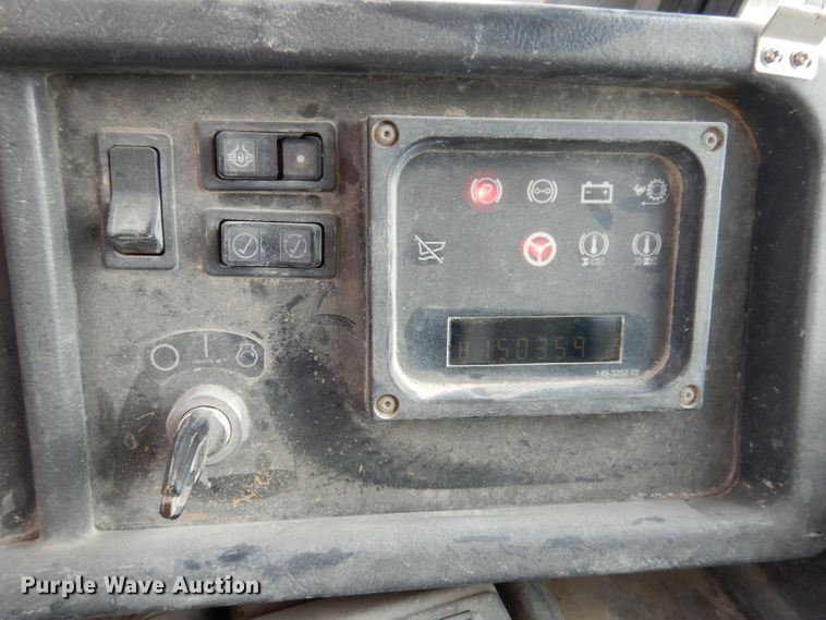 image for item DL5860 2001 Caterpillar D400E  Series II haul truck