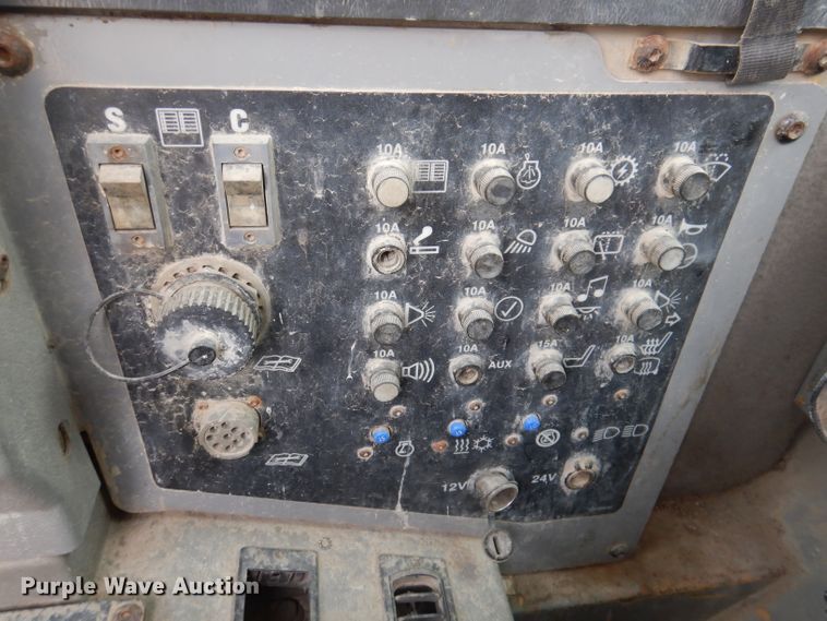 image for item DL5860 2001 Caterpillar D400E  Series II haul truck