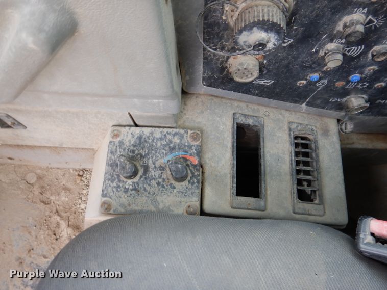 image for item DL5860 2001 Caterpillar D400E  Series II haul truck