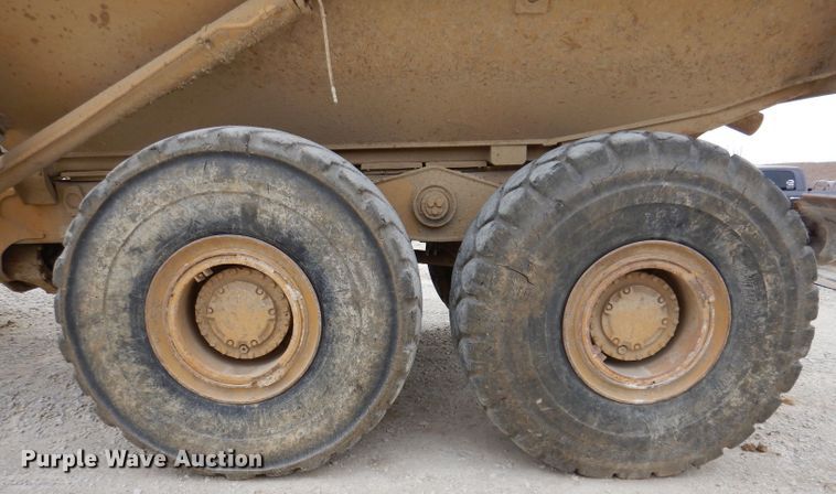 image for item DL5860 2001 Caterpillar D400E  Series II haul truck