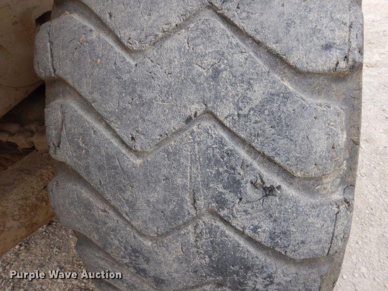 image for item DL5860 2001 Caterpillar D400E  Series II haul truck