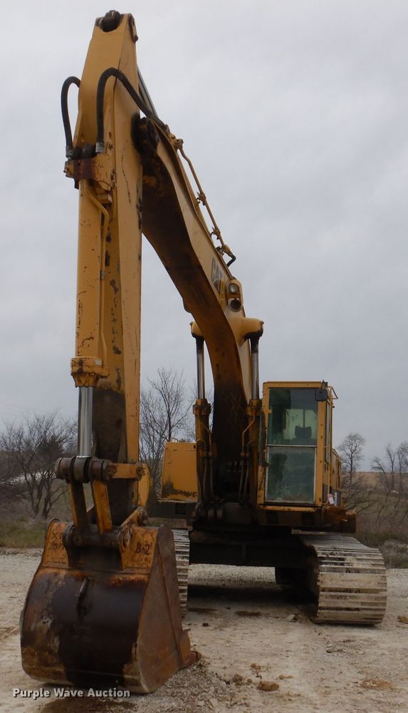 image for item DL5861 1991 Caterpillar 235C  excavator