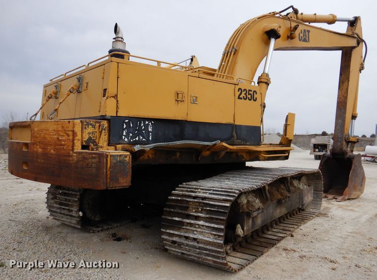image for item DL5861 1991 Caterpillar 235C  excavator