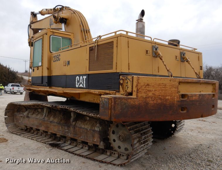 image for item DL5861 1991 Caterpillar 235C  excavator
