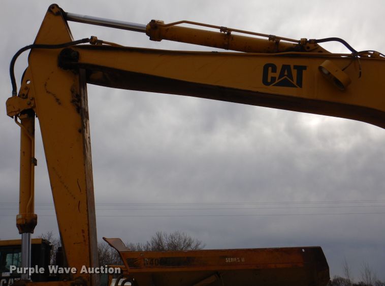image for item DL5861 1991 Caterpillar 235C  excavator
