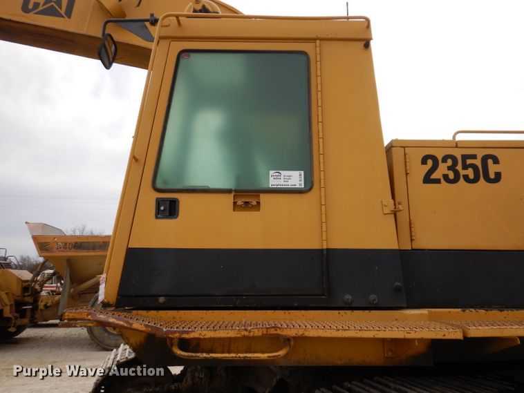 image for item DL5861 1991 Caterpillar 235C  excavator