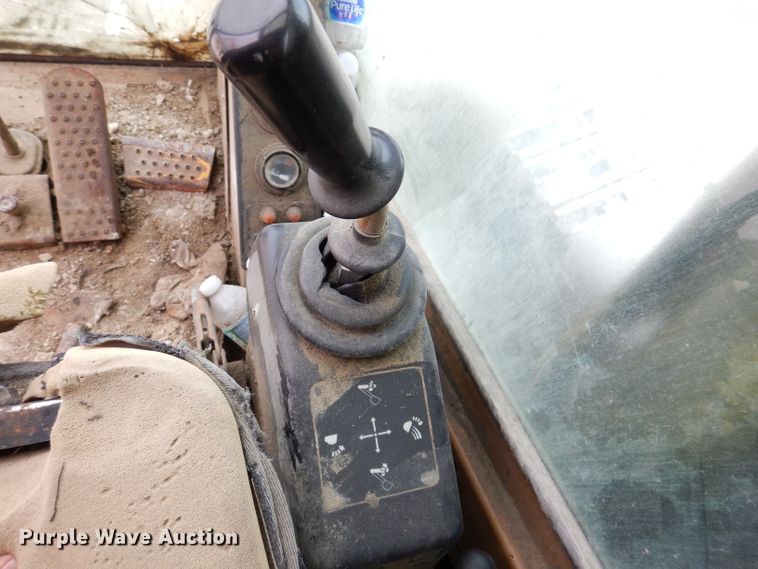 image for item DL5861 1991 Caterpillar 235C  excavator