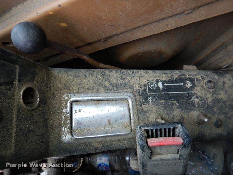 image for item DL5861 1991 Caterpillar 235C  excavator