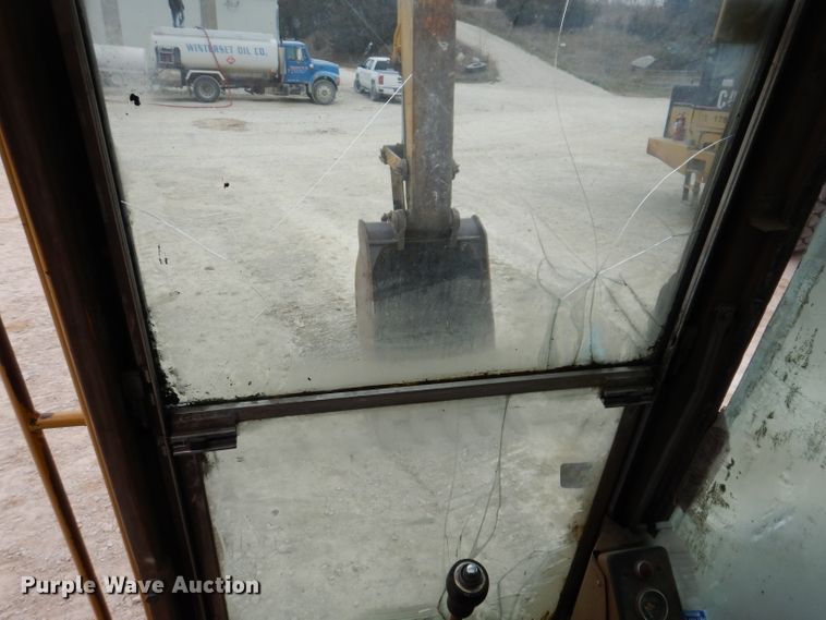 image for item DL5861 1991 Caterpillar 235C  excavator