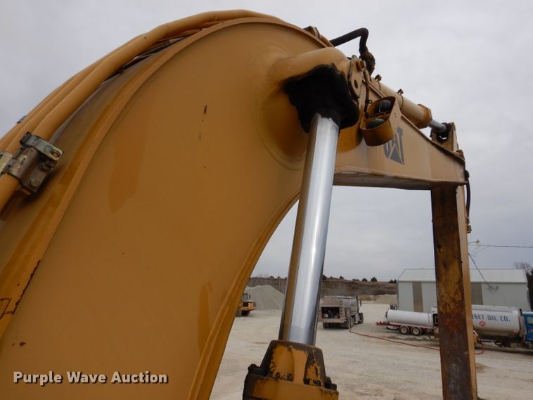 image for item DL5861 1991 Caterpillar 235C  excavator