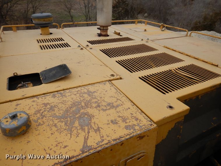 image for item DL5861 1991 Caterpillar 235C  excavator