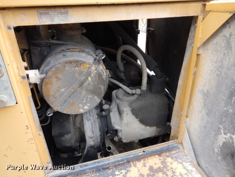 image for item DL5861 1991 Caterpillar 235C  excavator