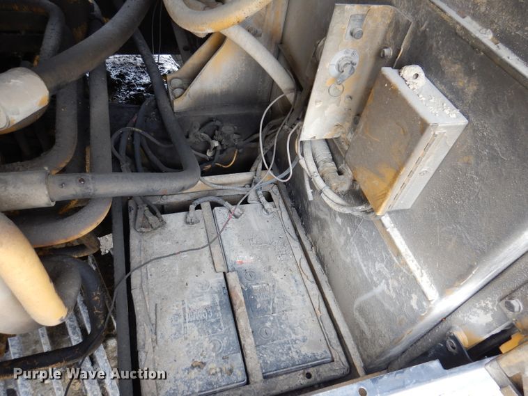 image for item DL5861 1991 Caterpillar 235C  excavator