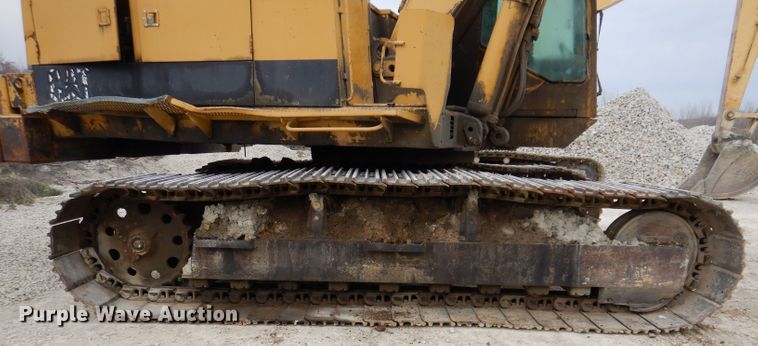 image for item DL5861 1991 Caterpillar 235C  excavator