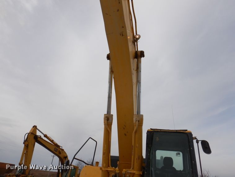 image for item DL5862 2006 Komatsu PC400LC  excavator