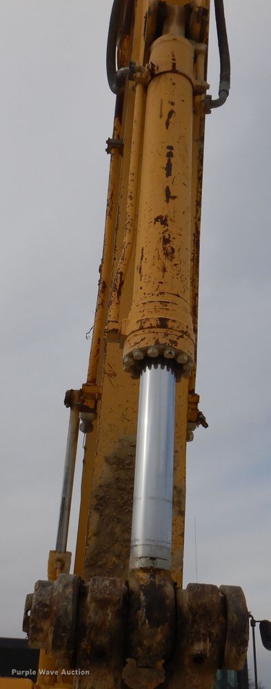 image for item DL5862 2006 Komatsu PC400LC  excavator