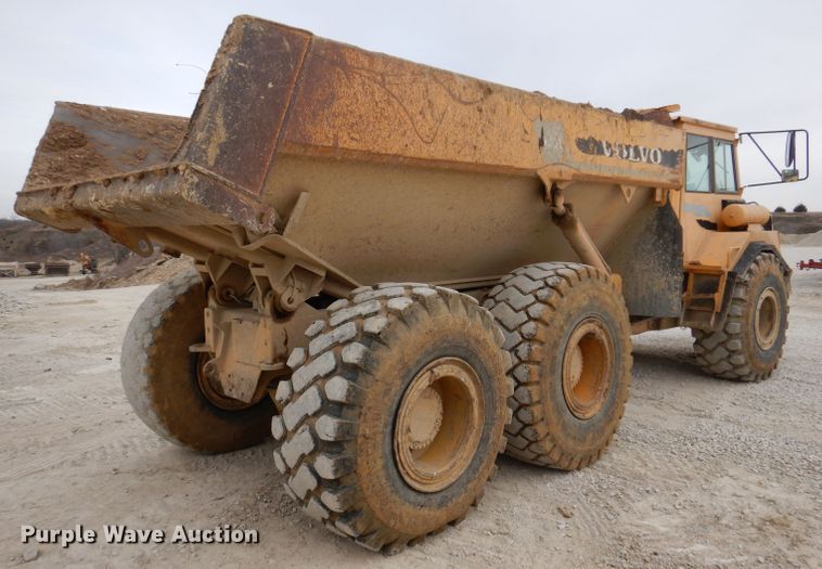 image for item DL5863 1999 Volvo A25C  haul truck