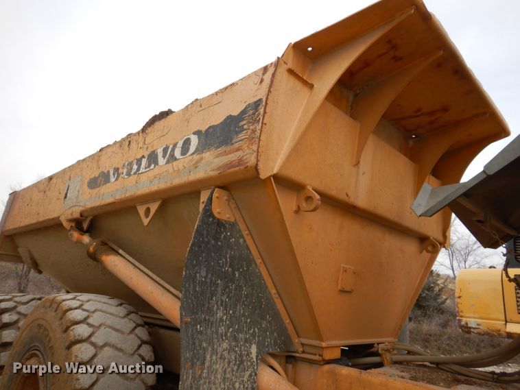 image for item DL5863 1999 Volvo A25C  haul truck