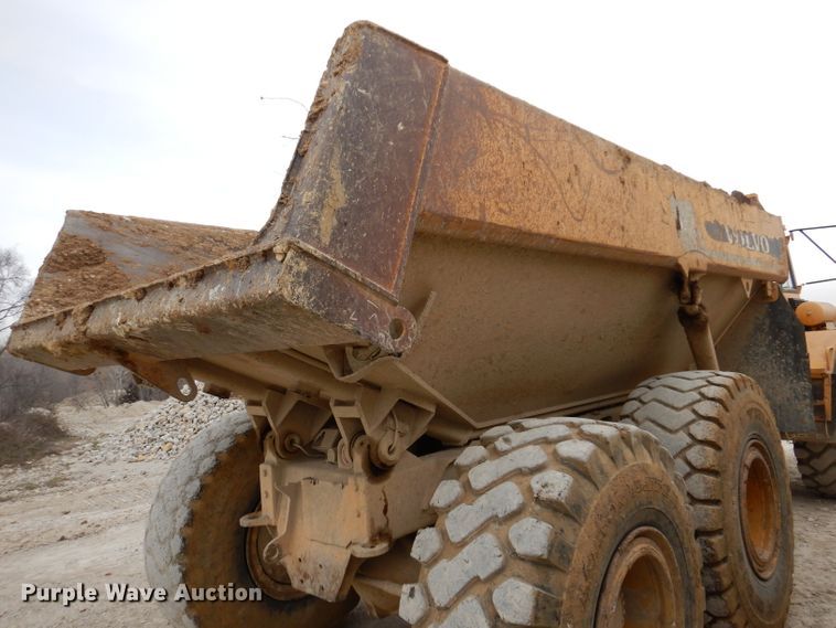 image for item DL5863 1999 Volvo A25C  haul truck