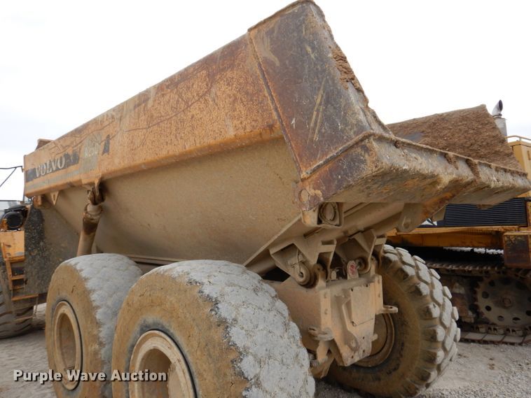 image for item DL5863 1999 Volvo A25C  haul truck