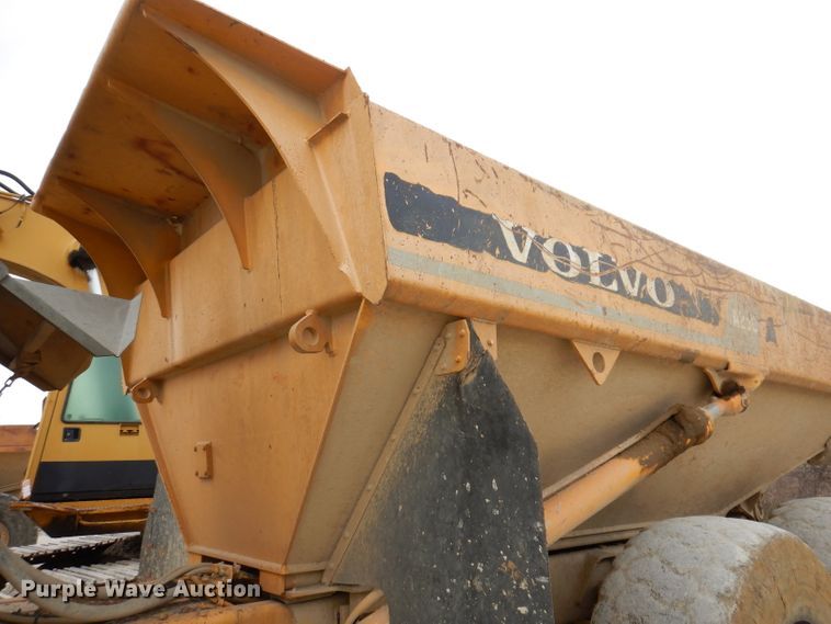 image for item DL5863 1999 Volvo A25C  haul truck